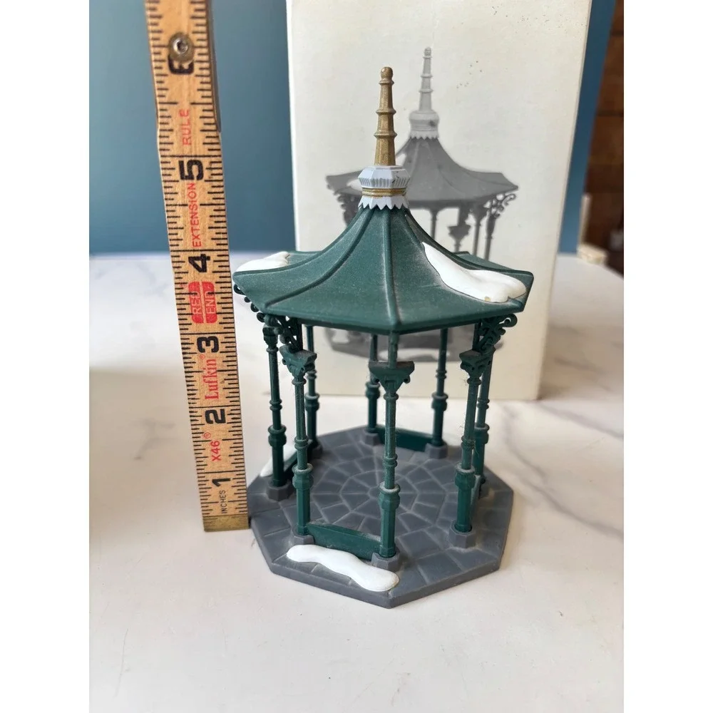 Department 56 Heritage Village Town Square Gazebo 5513-1 Christmas Accessory